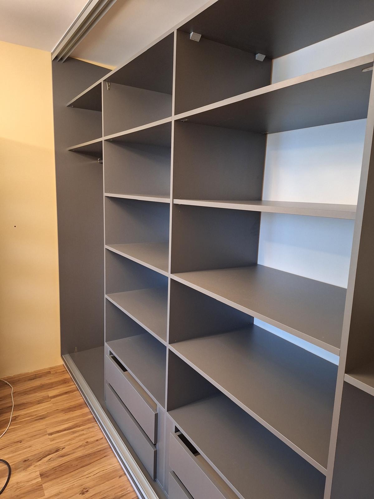 FALAT Vstavaté skrine